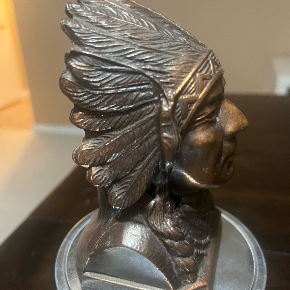 BNative American Chief Bust Sculpture Bank - Picture 2 of 9
